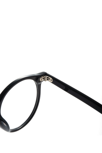 Classic round-frame optical glasses
